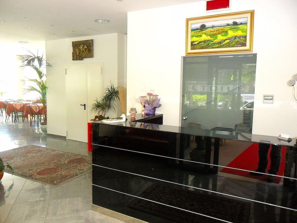 רימיני Hotel Etoile מראה חיצוני תמונה
