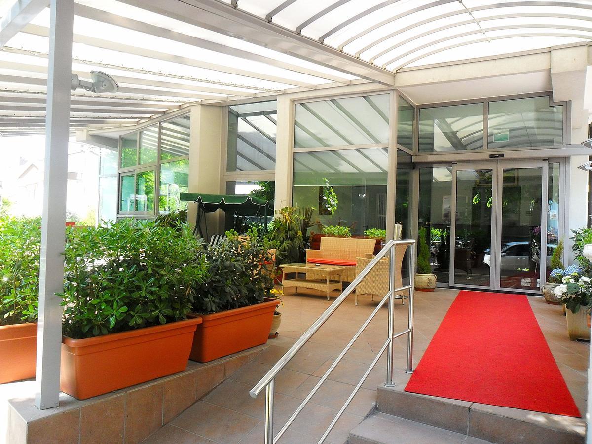 רימיני Hotel Etoile מראה חיצוני תמונה