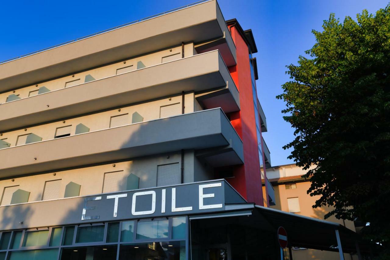 רימיני Hotel Etoile מראה חיצוני תמונה