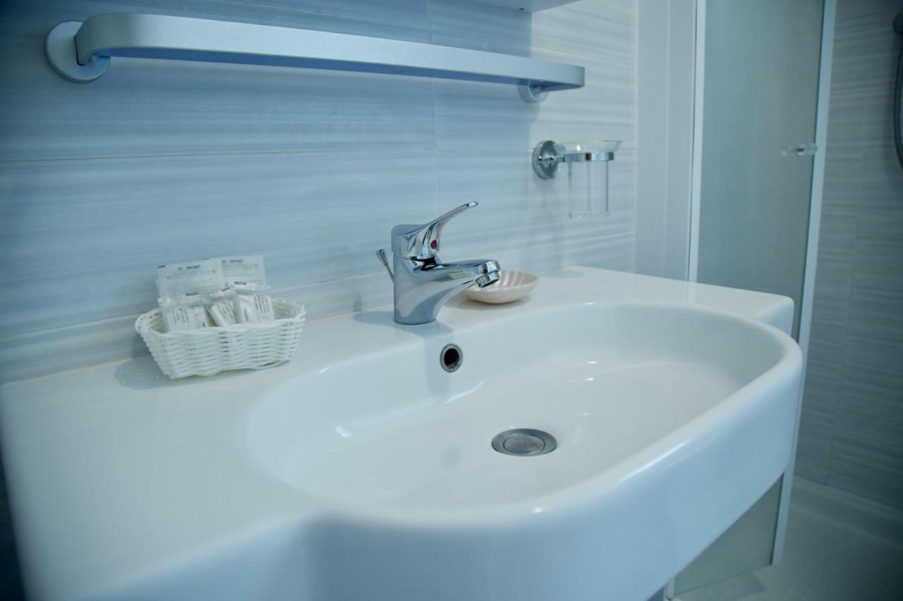 רימיני Hotel Etoile מראה חיצוני תמונה